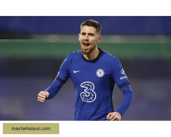 图赫尔防守体系的持续优化与球队竞争力增强趋势分析