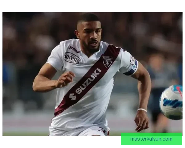 布雷默在都灵展现出持续提升的状态，备受关注。